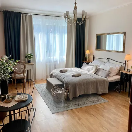 Apartment Audrey Hepburn Ii Location Cathedral View Air-conditioned
