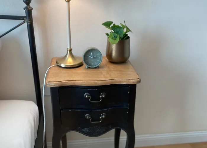 Audrey Hepburn Ii Location Cathedral View Air-conditioned *