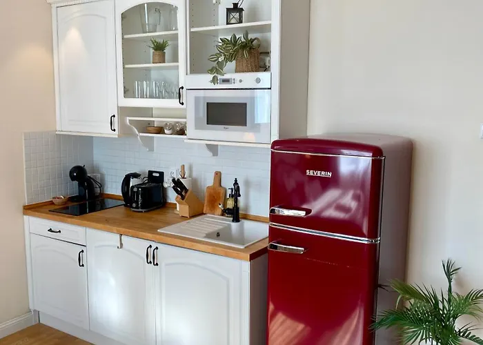 Audrey Hepburn Ii Location Cathedral View Air-conditioned