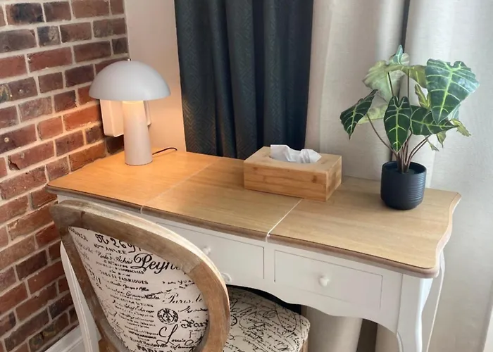 Audrey Hepburn Ii Location Cathedral View Air-conditioned Bratislava