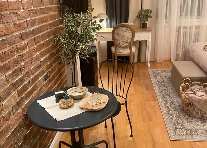 Audrey Hepburn Ii Location Cathedral View Air-conditioned *