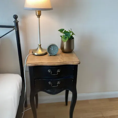 Audrey Hepburn Ii Location Cathedral View Air-conditioned *