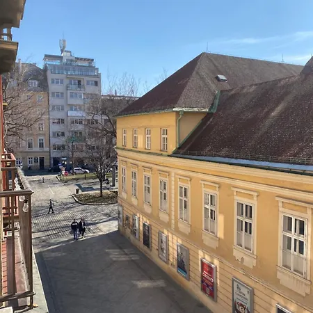 Appartamento Audrey Hepburn Ii Location Cathedral View Air-conditioned Bratislava
